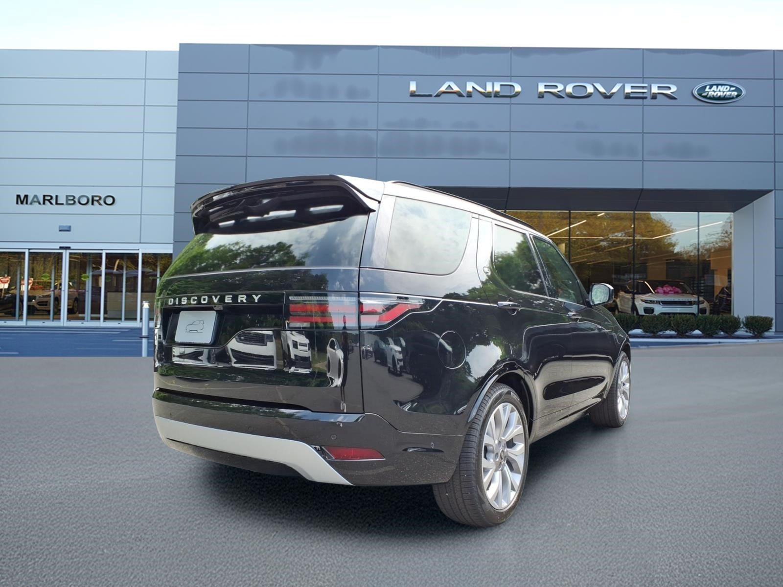 New 2026 Santorini Black Land Rover Gemini Edition image 2