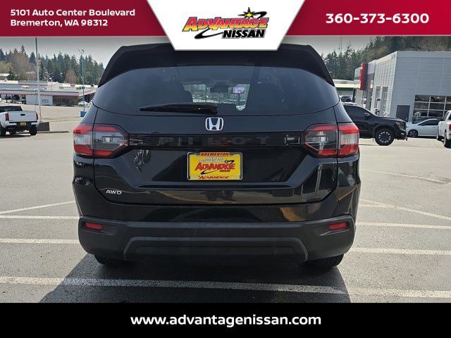 2023 Honda Pilot LX - Photo 4