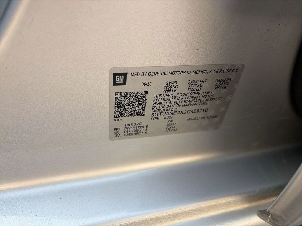 Used 2018 Silver GMC SLT image 28