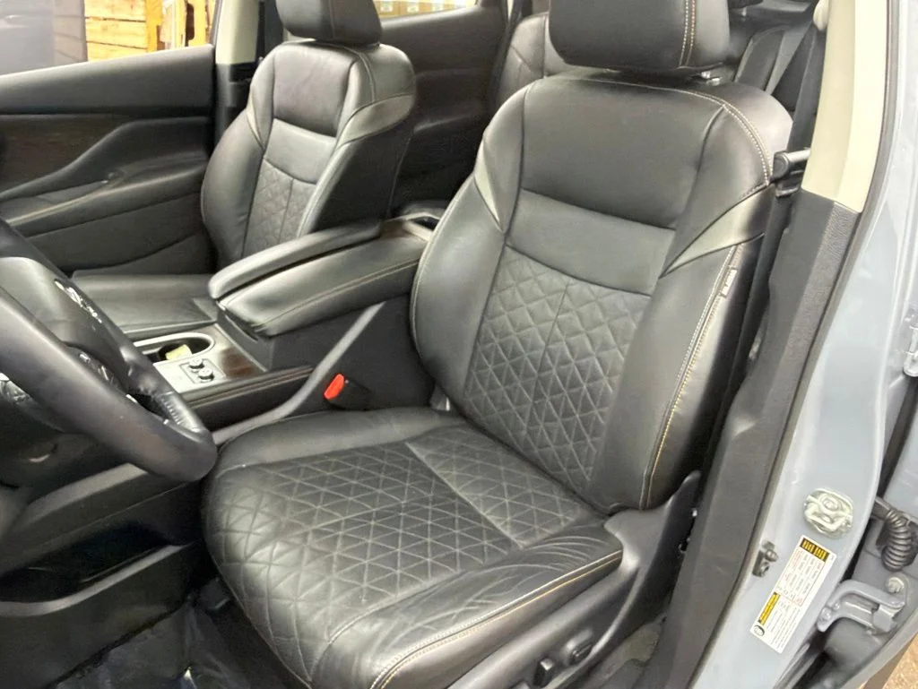 Used 2021 Gray Nissan Platinum image 19