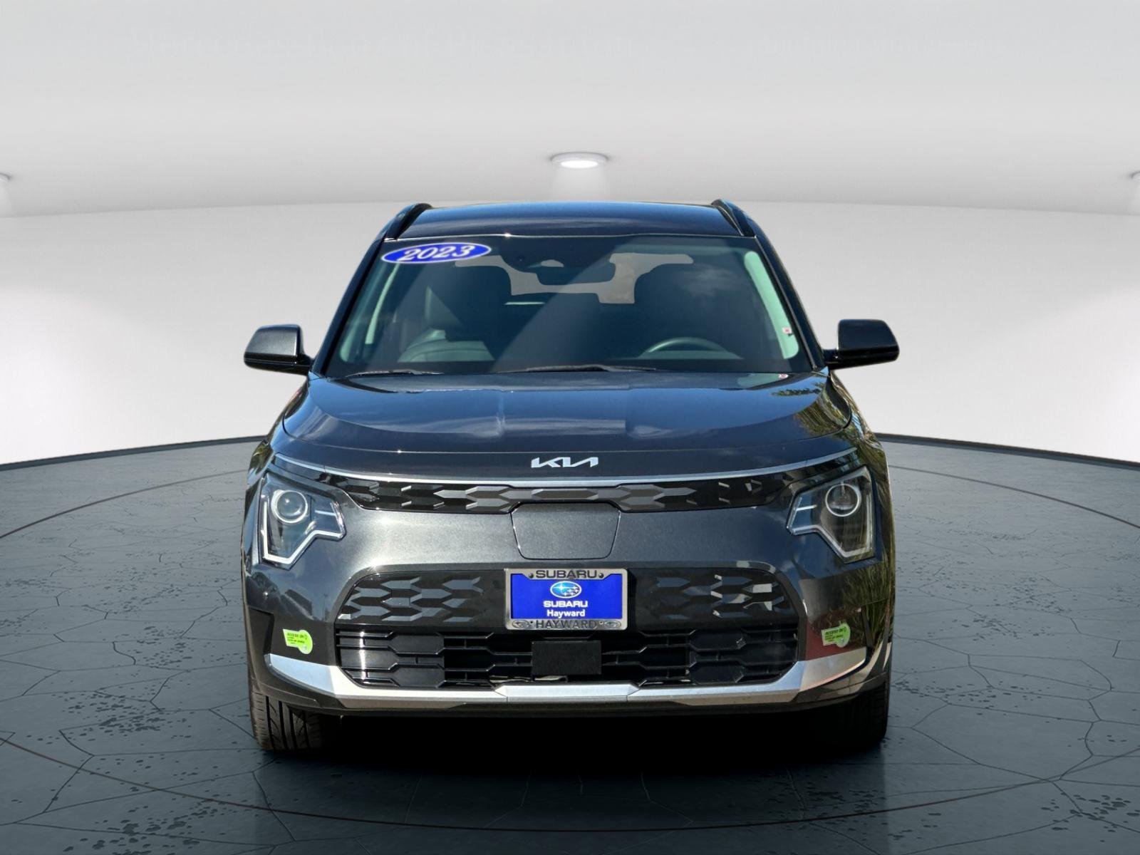 Used 2023 Graphite Gray Kia Wind 4D Sport Utility image 9