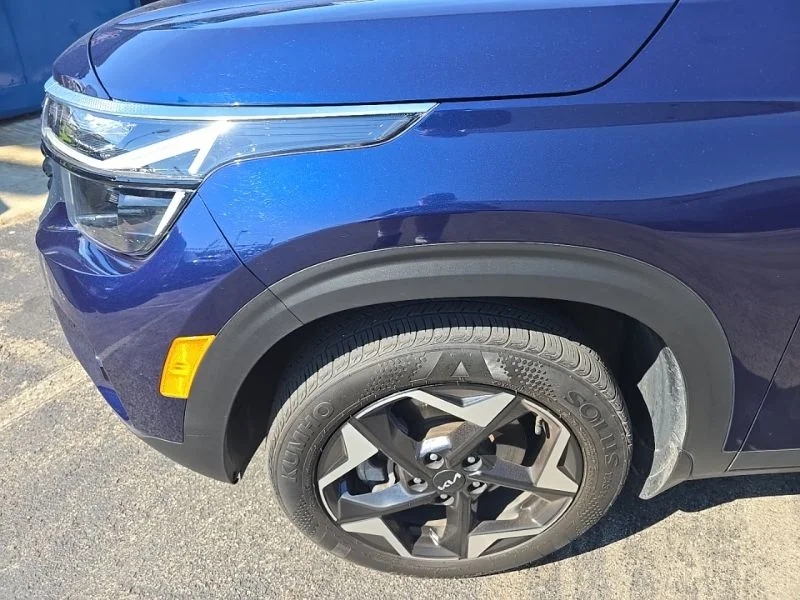 Used 2024 Blue Kia EX image 10