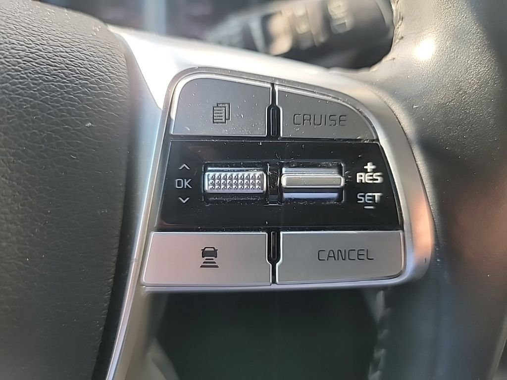 Used 2021 Silver Kia S image 21