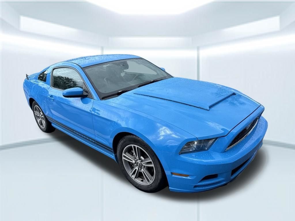 Used 2013 Blue Ford V6 Premium image 7