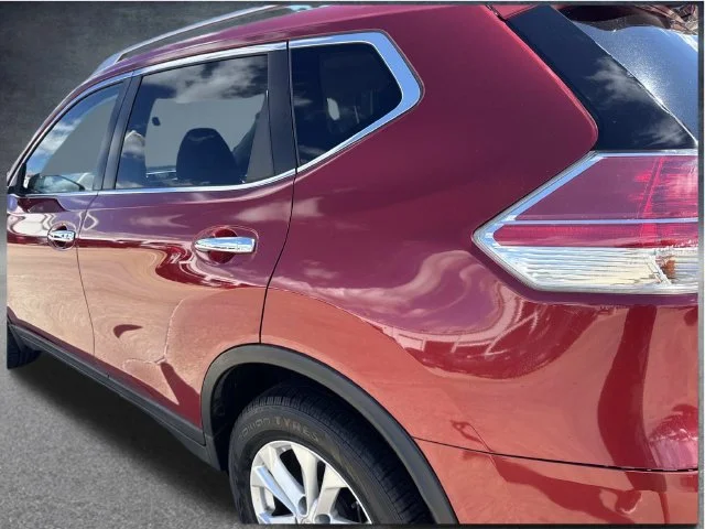 Used 2016 Red Nissan SV image 18