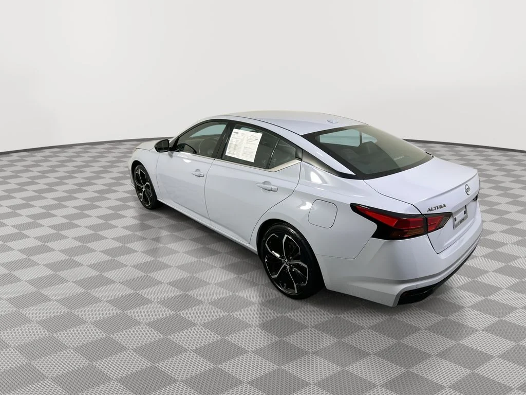 Certified Used 2025 Gray Nissan 2.5 SR image 6