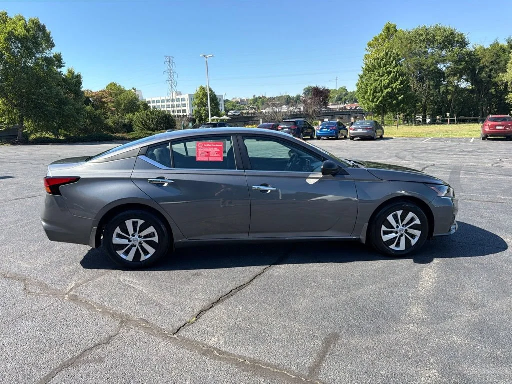 Used 2025 Gray Nissan S image 9