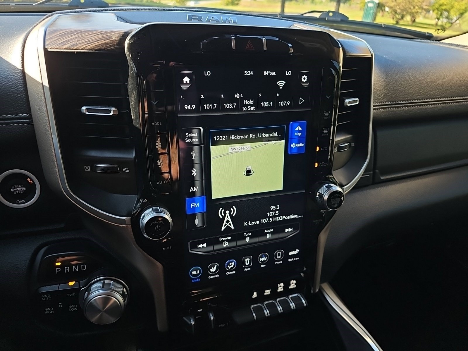Used 2020 Diamond Black Crystal Pearlcoat Ram Laramie image 18
