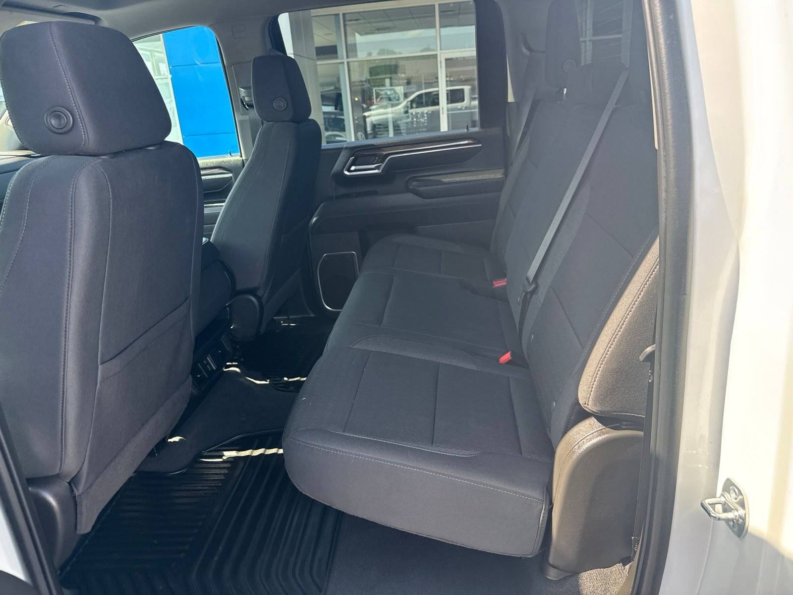 Used 2025 White Chevrolet LT image 18