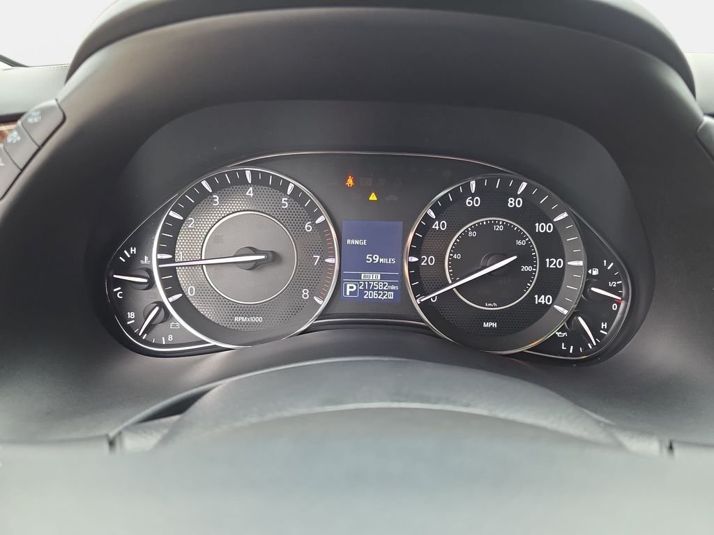 Used 2017 White Nissan Platinum image 20