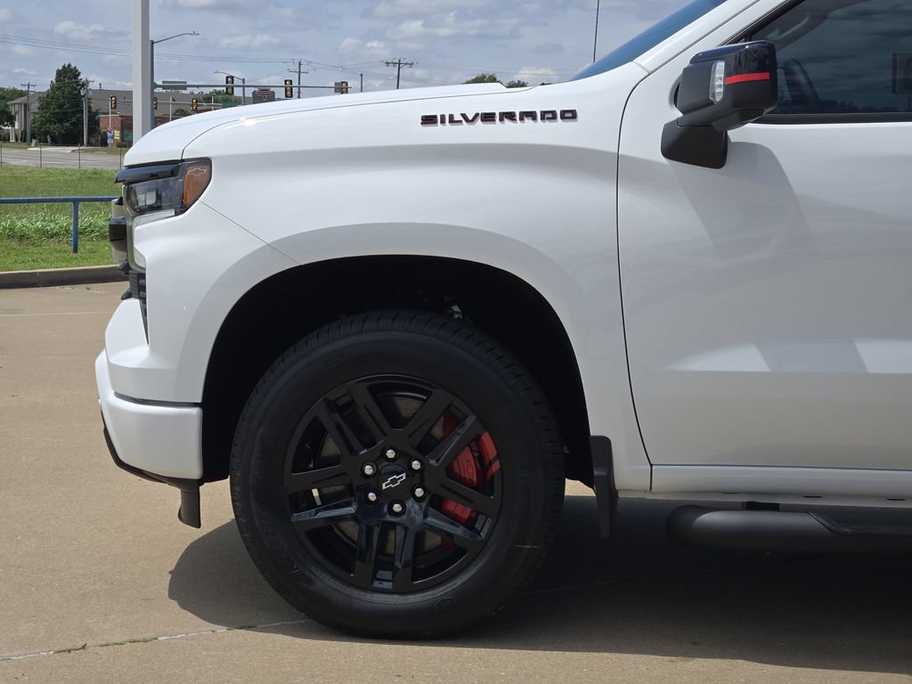 New 2026 Summit White Chevrolet RST image 19