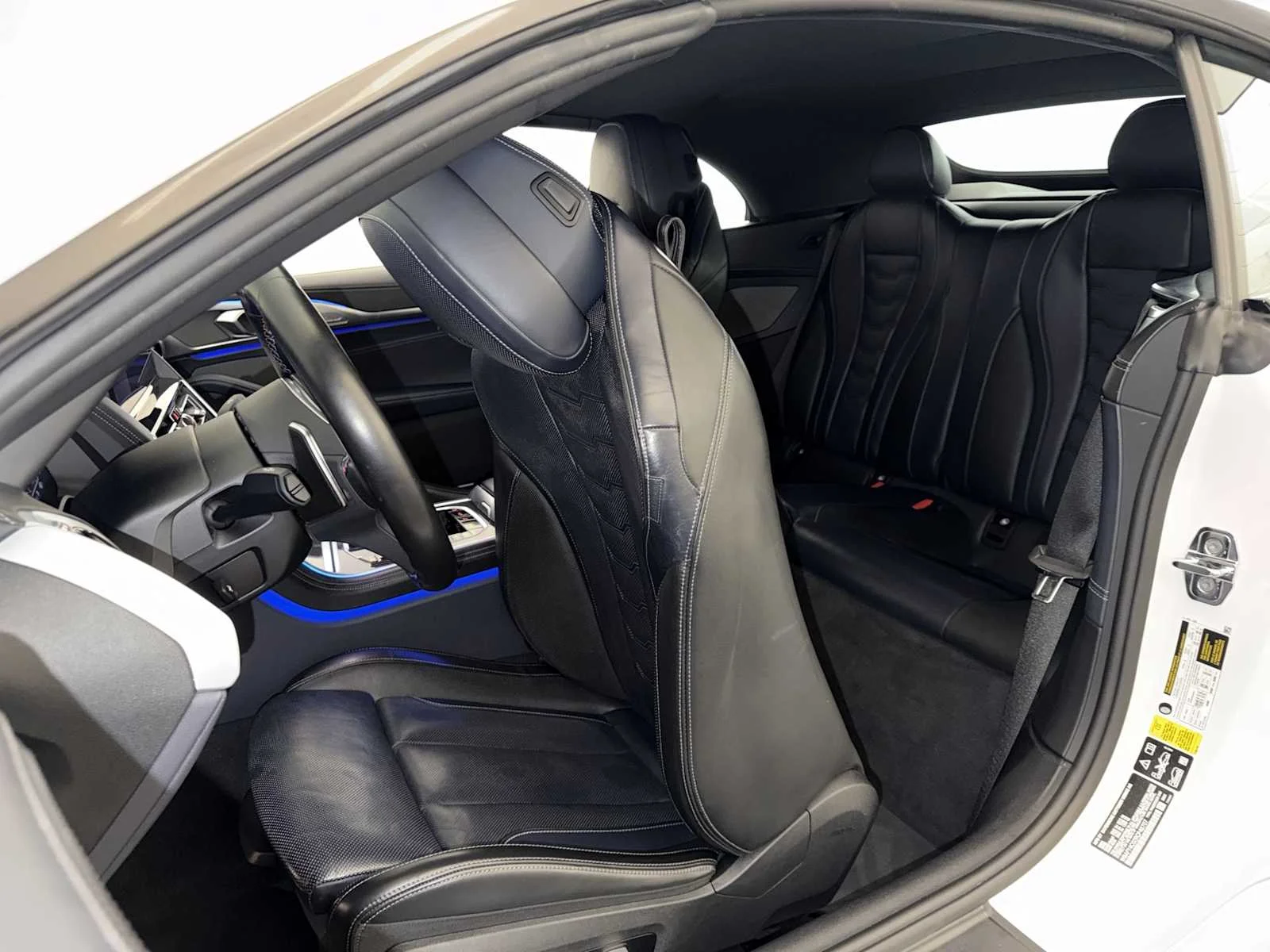 2024 BMW 8 Series M850i - Photo 22