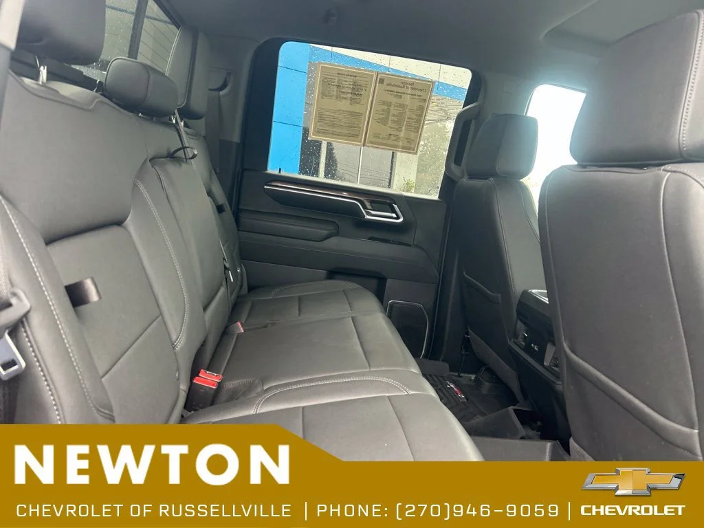 Used 2025 Black Chevrolet LT image 23