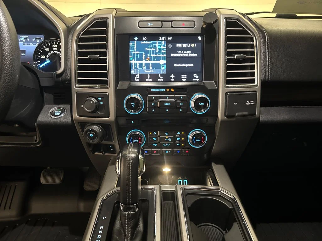 Used 2016 Black Ford Lariat image 24