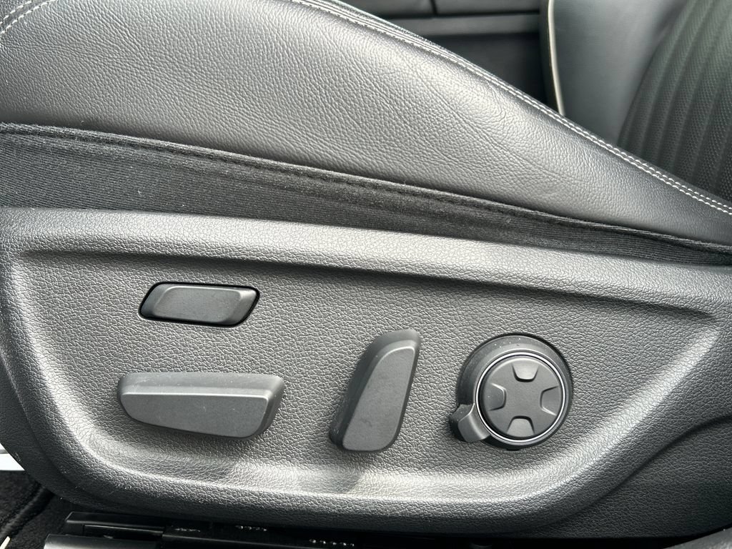 2021 GENESIS G70 Standard - Photo 20