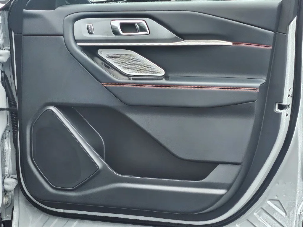 New 2027 Avalanche Gray Ford ST image 39