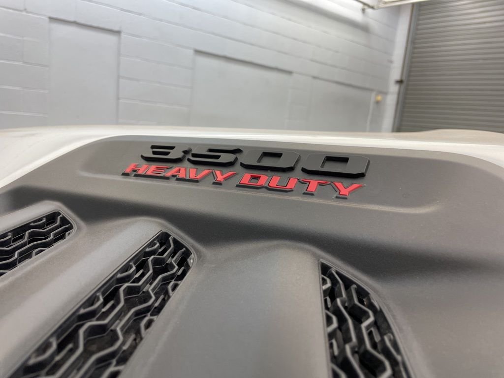 New 2026 Bright White Clear-Coat Exterior Paint RAM Limited SRW image 12