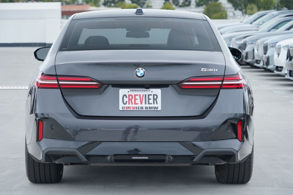 New 2026 Dark Graphite Metallic BMW 530i image 6