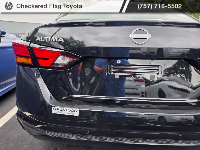 Used 2024 Super Black Clearcoat Nissan 2.5 S image 7