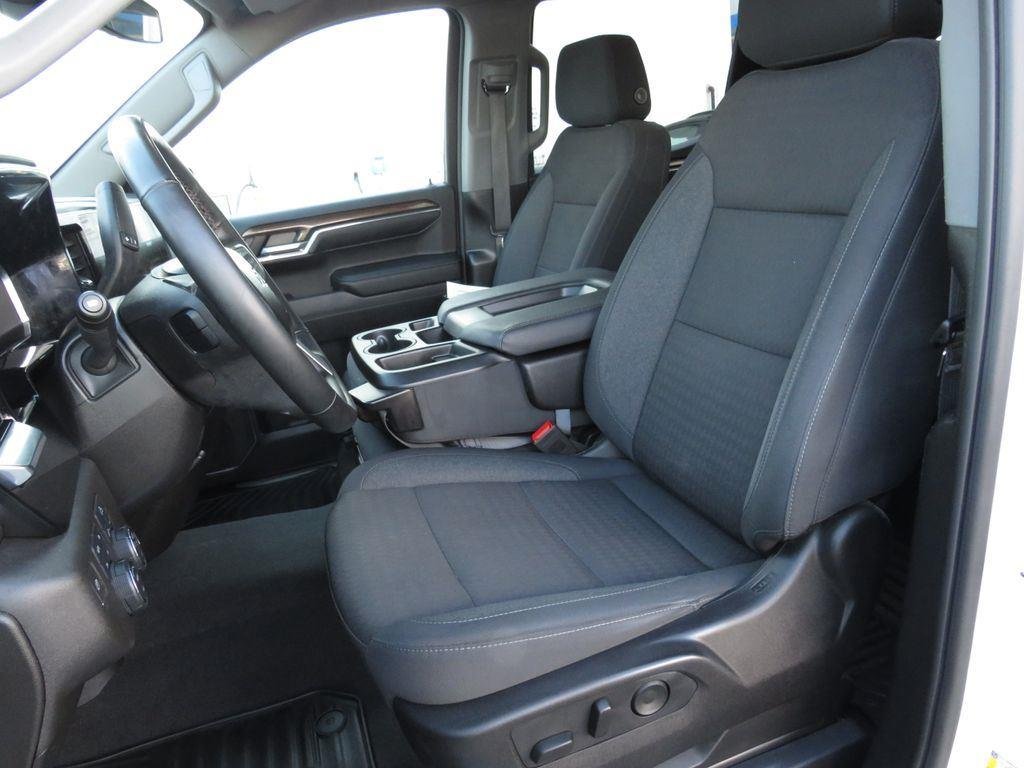 Used 2024 Summit White Chevrolet RST image 18
