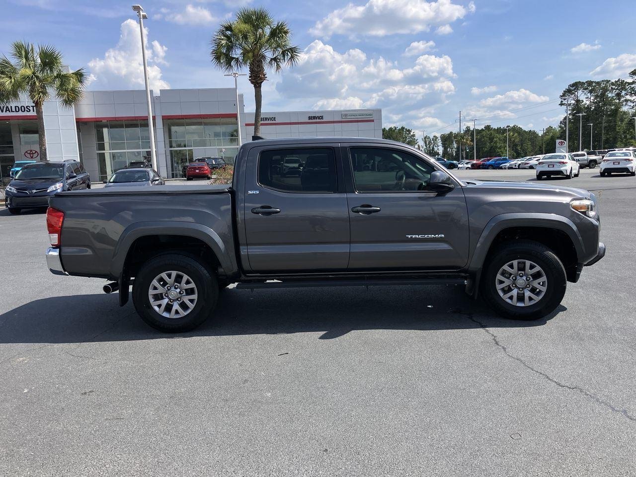 Used 2017 Gray (Magnetic Gray Metallic) Toyota SR5 V6 Double Cab image 6