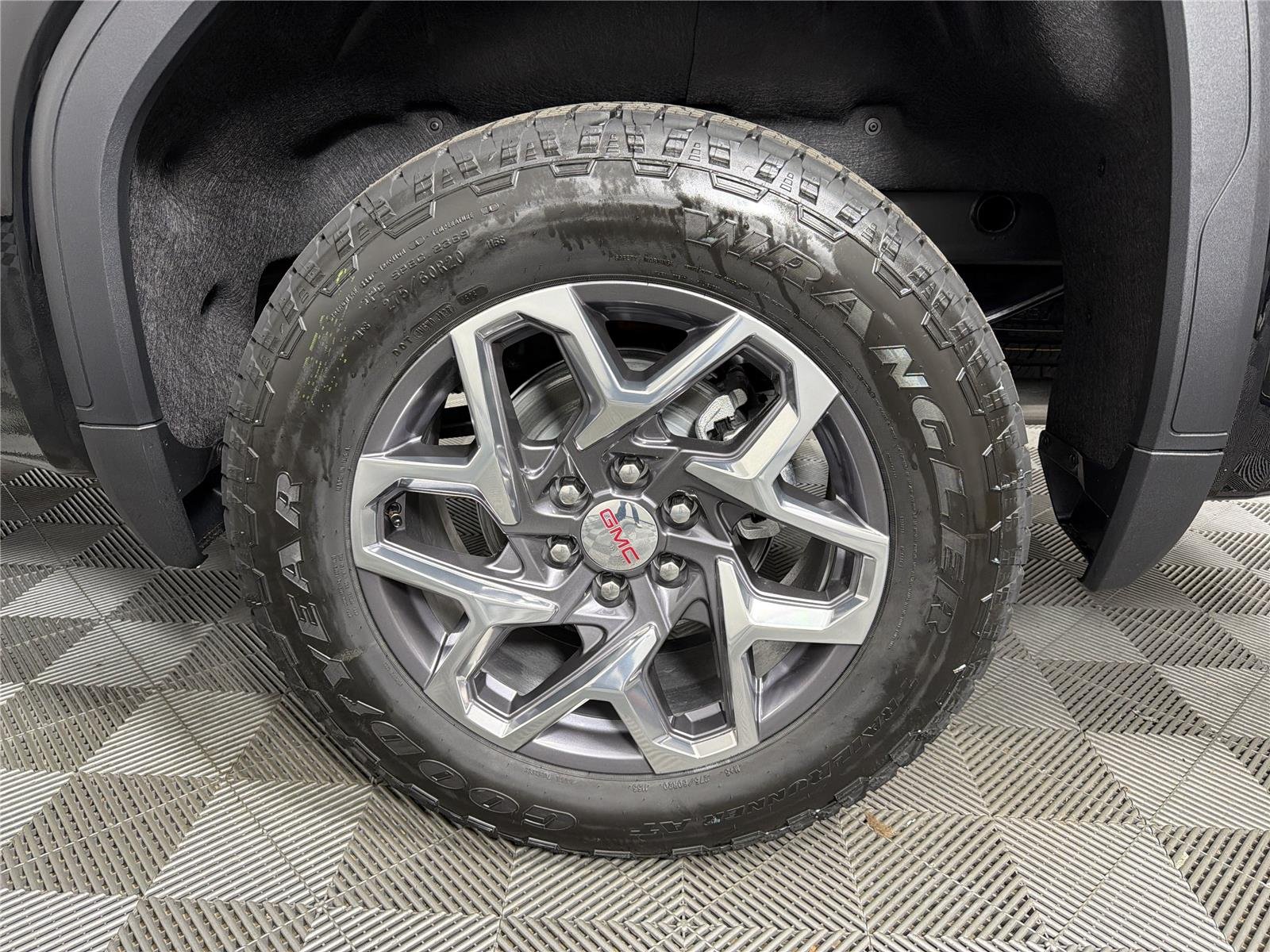 2026 GMC Sierra 1500 SLT - Photo 17