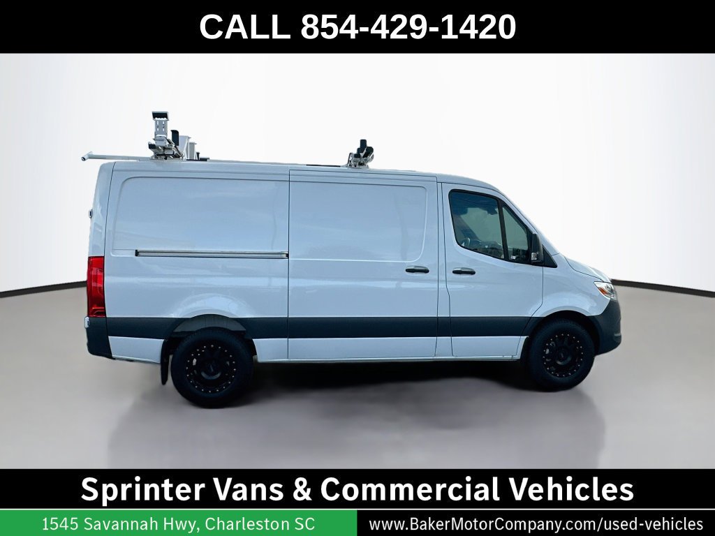 New 2026 Arctic White Mercedes-Benz Cargo 144 WB image 40