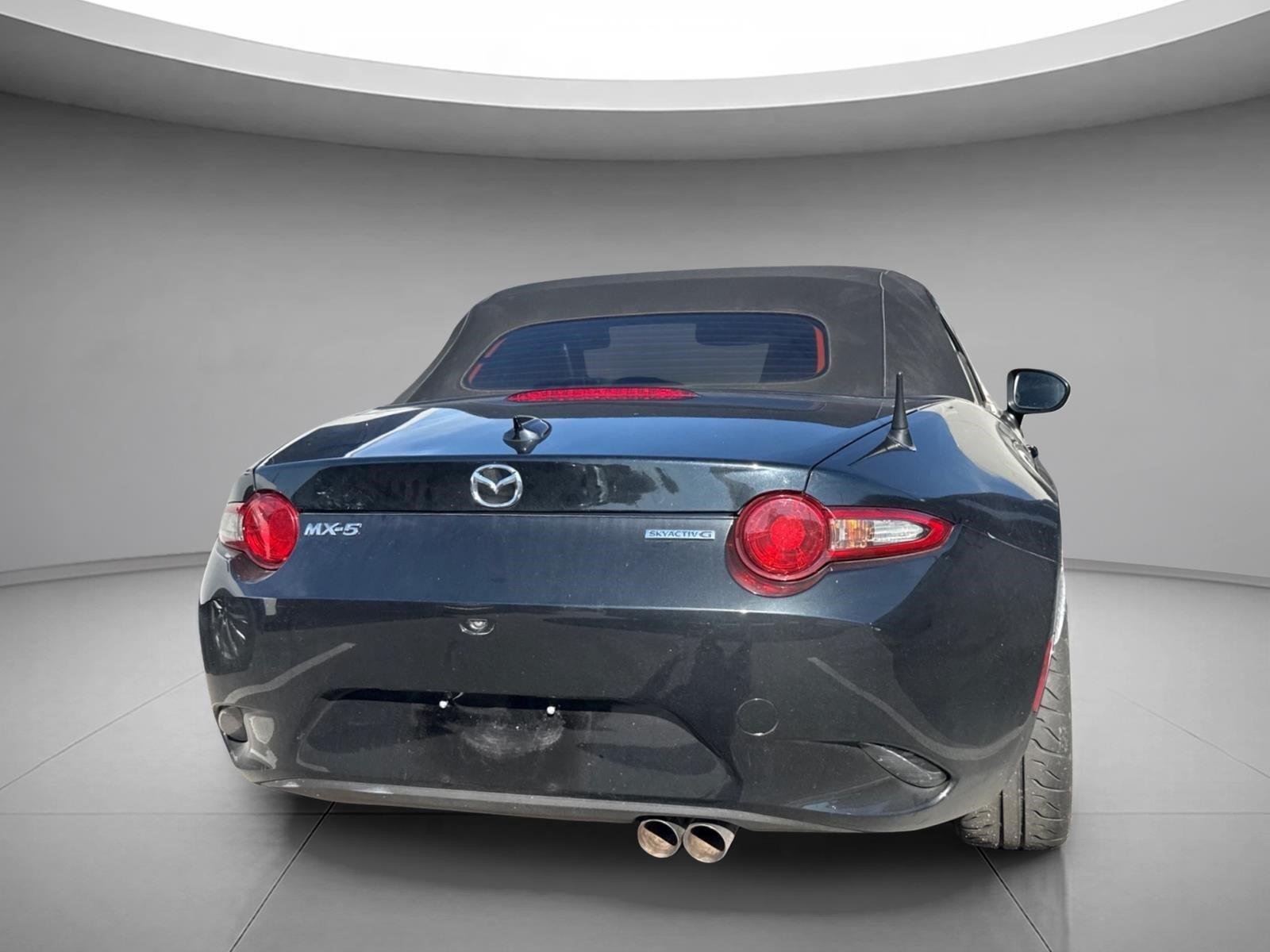 Used 2022 Jet Black Mica Mazda Grand Touring image 9