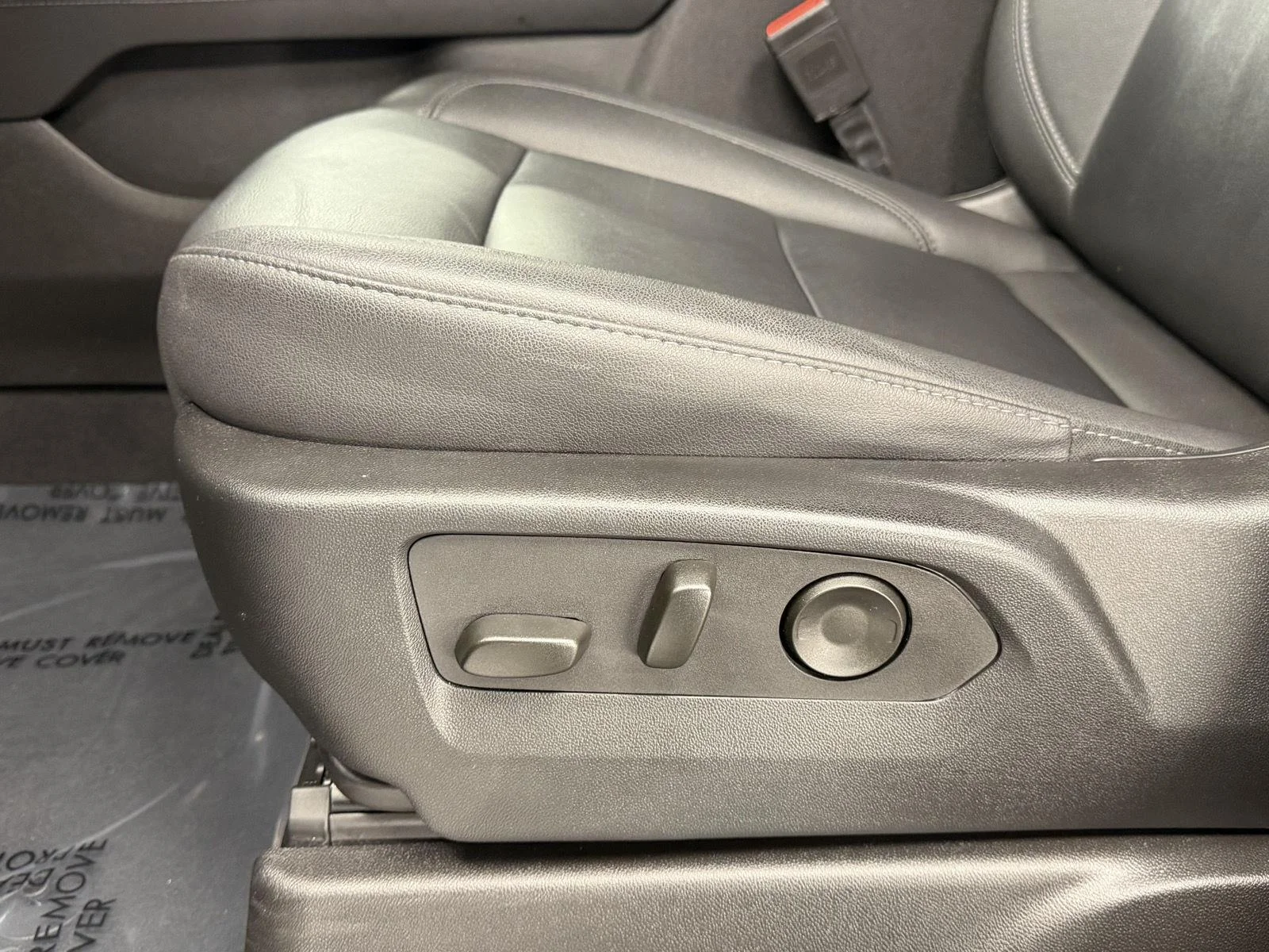 Used 2024 Black Chevrolet Z71 image 17