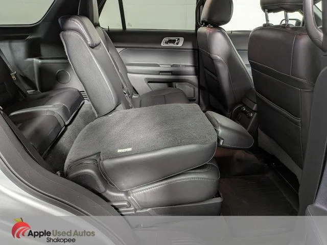 Used 2015 Silver Ford XLT image 45