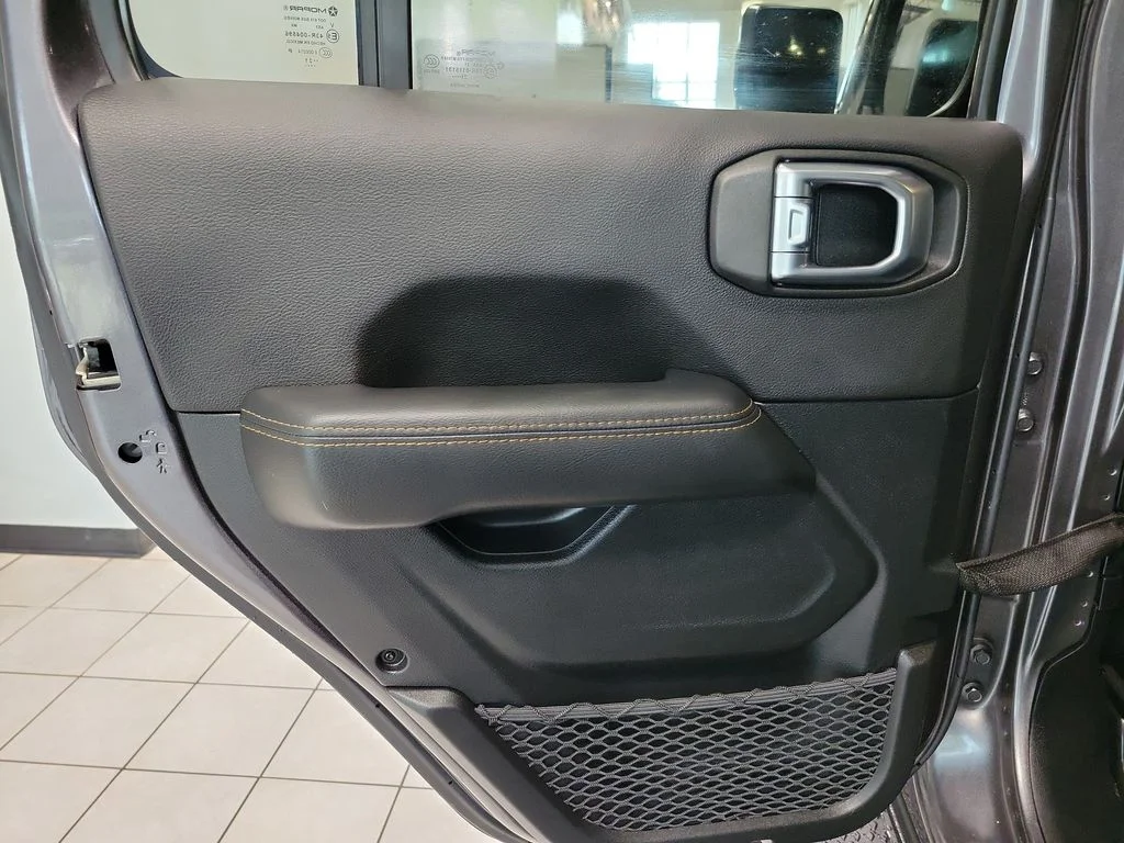Used 2021 Gray Jeep High Altitude image 30