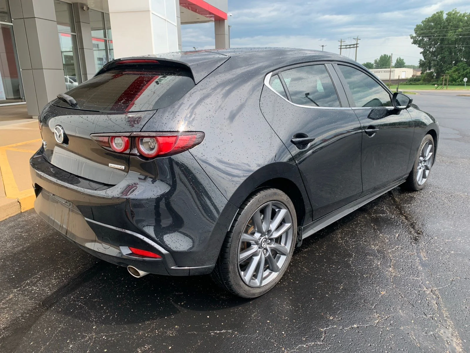 Used 2021 Black Mazda Select image 7