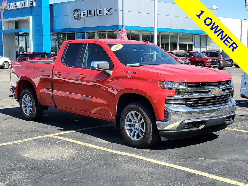 Used 2019 Chevrolet Silverado 1500 LT with VIN 1GCRYDEK0KZ351734 for sale in Marlette, MI