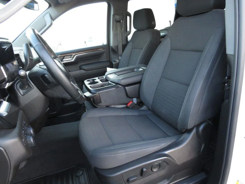 Used 2024 Summit White Chevrolet RST image 18