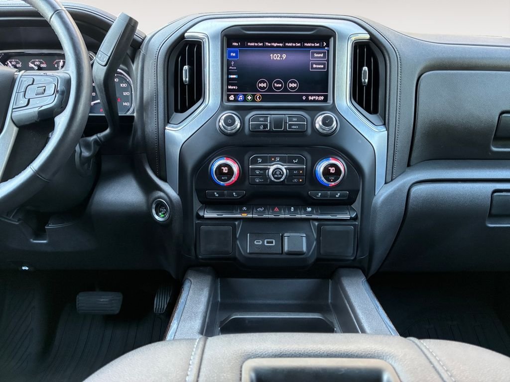 Used 2021 White GMC Elevation image 11