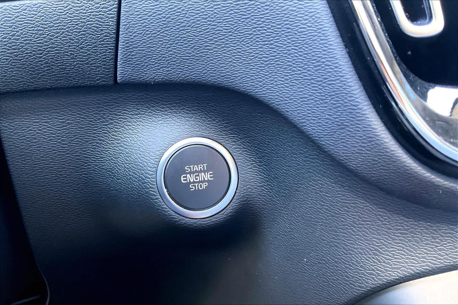 Used 2026 Cloud Blue Volvo Core image 34