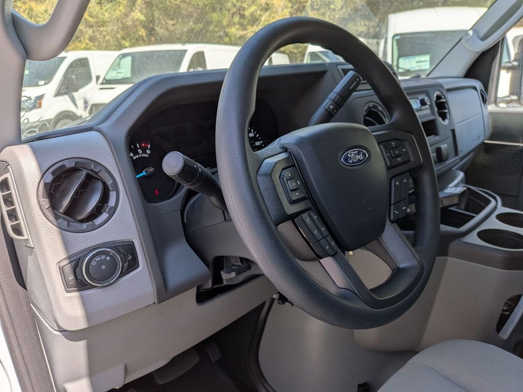 New 2026 Oxford White Ford E-350 SRW image 29