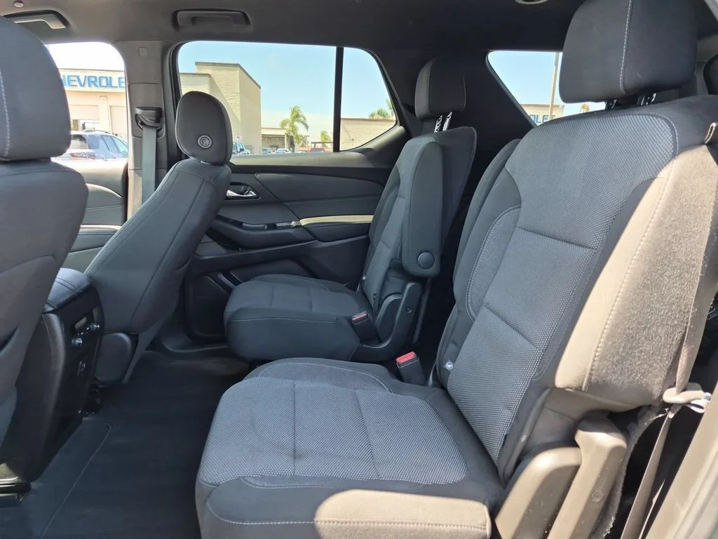 Used 2023 Green Chevrolet LT image 25