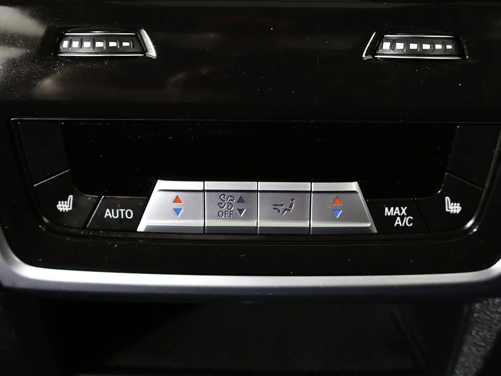 Used 2023 Alpine White BMW xDrive40i image 70