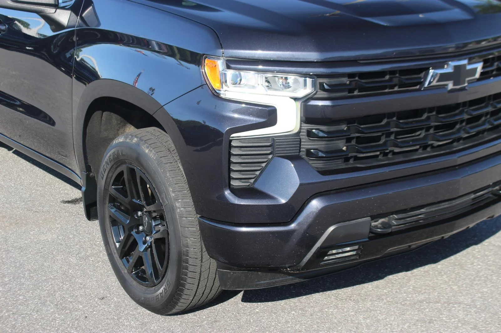 Used 2023 Dark Ash Metallic Chevrolet RST image 9