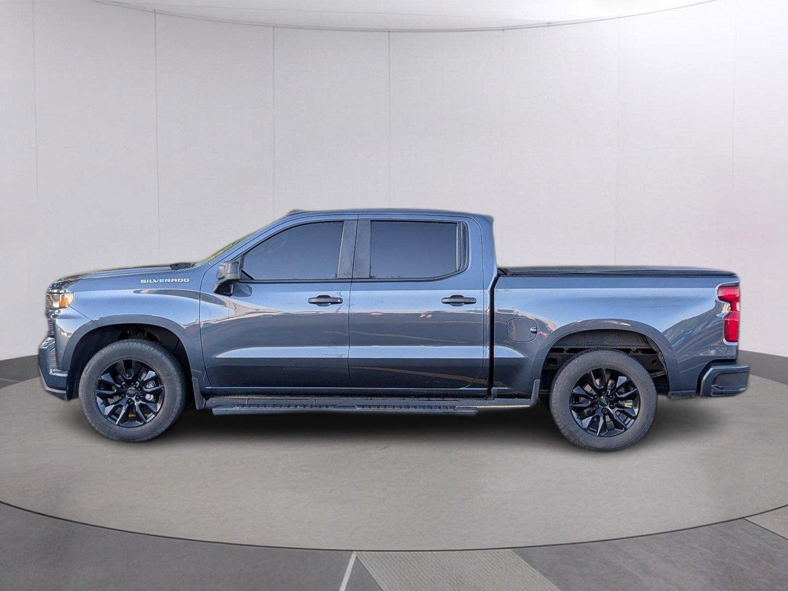 Used 2022 SHADOW GRAY METALLIC Chevrolet Custom image 2