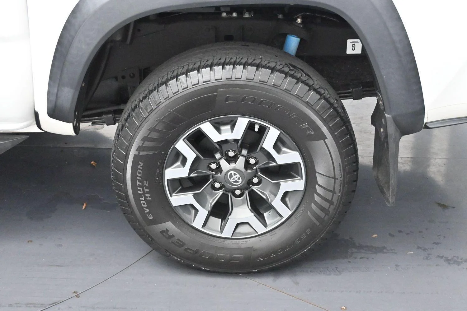 Used 2018 Super White Toyota TRD Off Road image 30