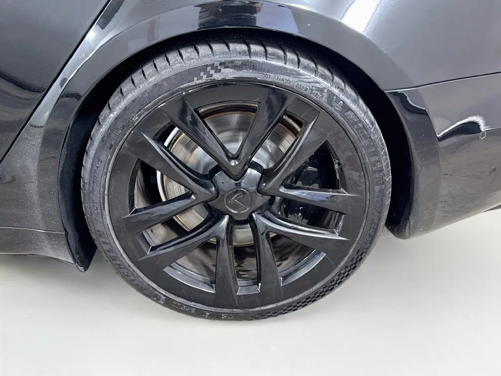 Used 2022 Black Tesla Plaid image 31