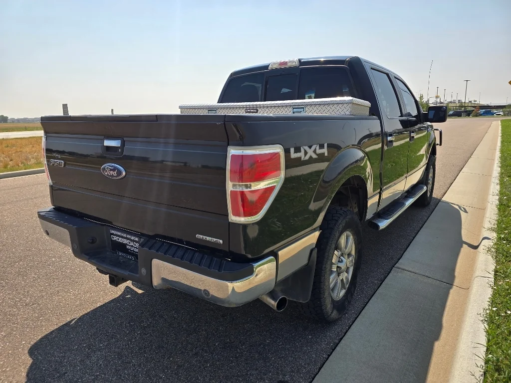 Used 2011 Tuxedo Black Metallic Ford XLT image 5
