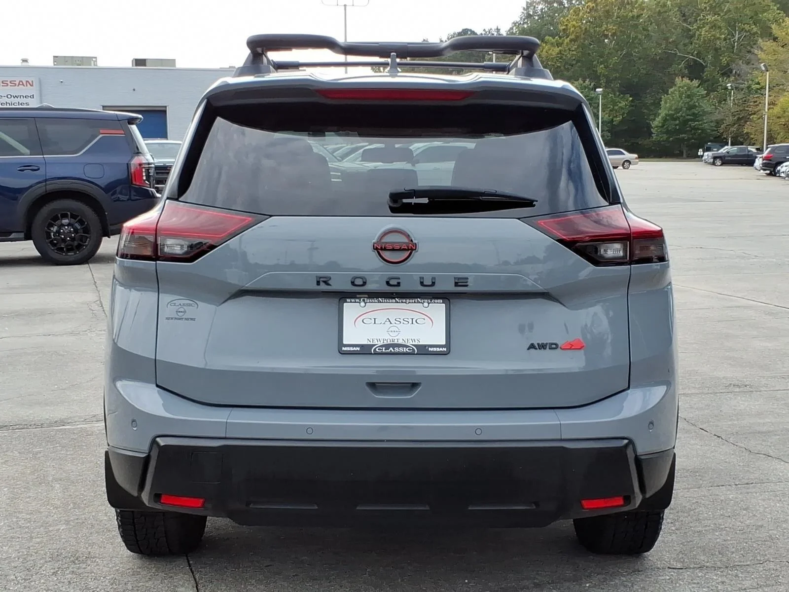 Used 2025 Boulder Gray Pearl Nissan Rock Creek image 8