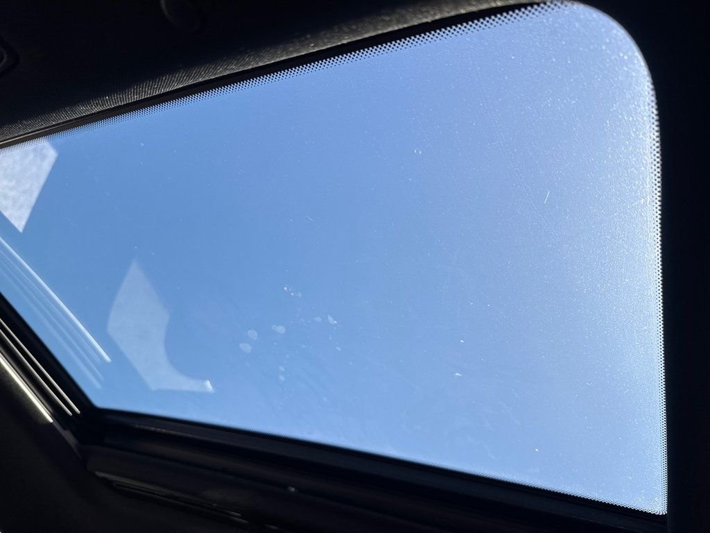 Used 2020 Red Mercedes-Benz GLC 300 Coupe image 33
