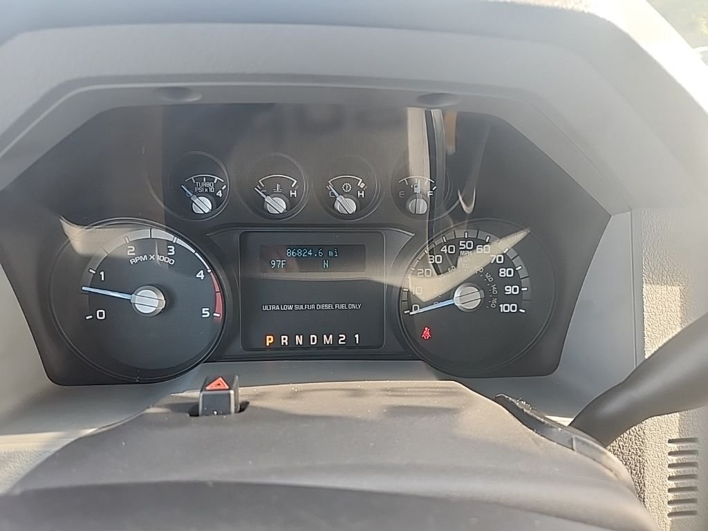 Used 2014 Gray Ford XLT image 25