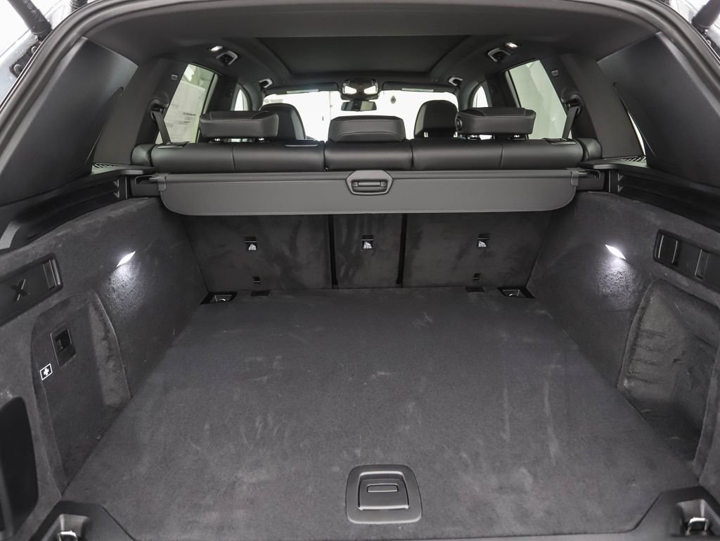 Used 2026 Gray Metallic BMW xDrive40i image 23