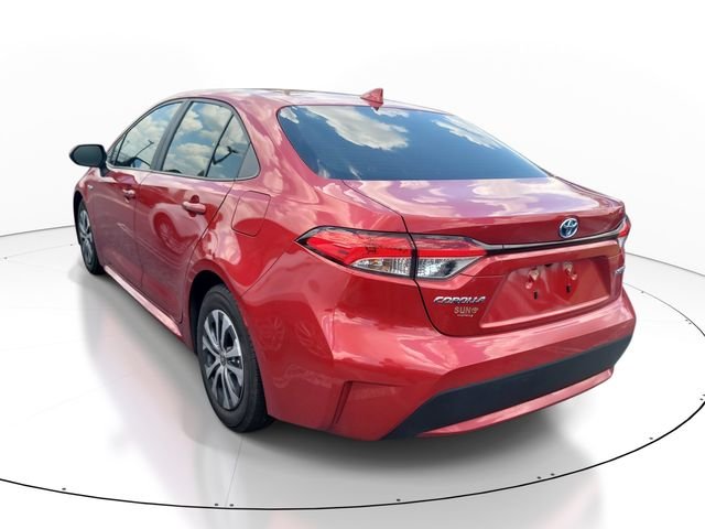 Used 2021 Red Toyota LE image 3