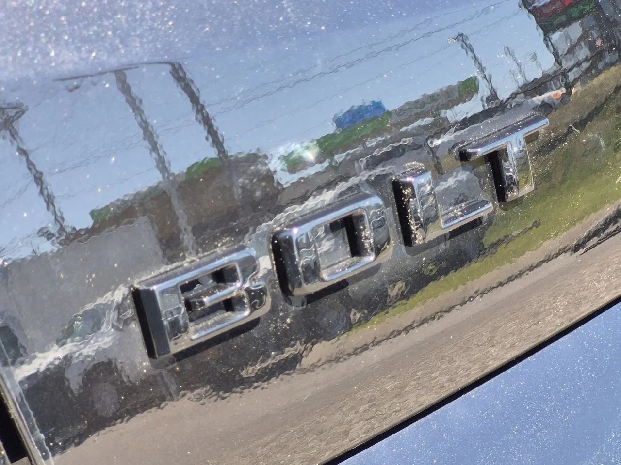 New 2027 Mosaic Black Metallic Chevrolet RS image 31